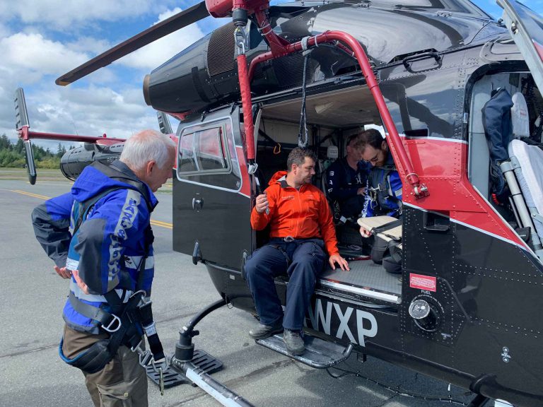 Campbell River team rescues hikers near Woss