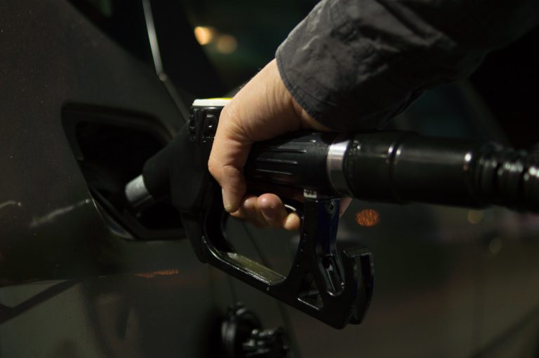 B.C. residents being ‘ripped off’ at pumps