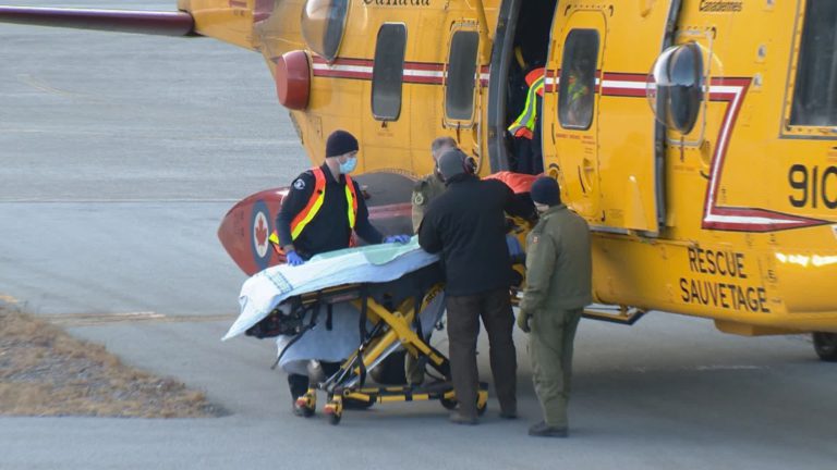 19 Wing Comox helps rescue hikers from Squamish backcountry