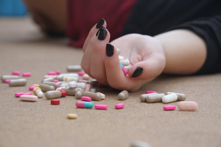 Over 850 people lose their lives to toxic illicit drugs in 2021