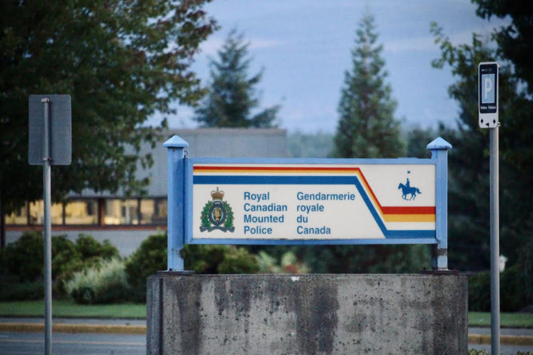 Security guard stabbed at Campbell River Walmart