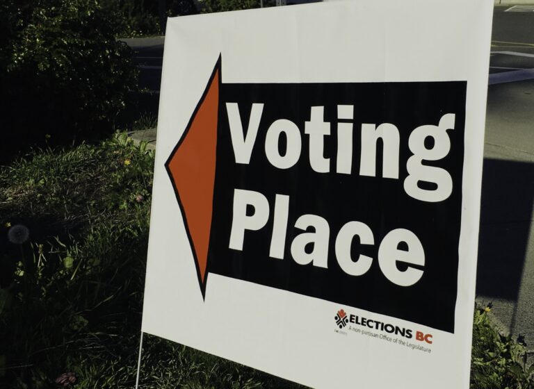 Over 170-thousand voters cast ballots on first day of advance polls